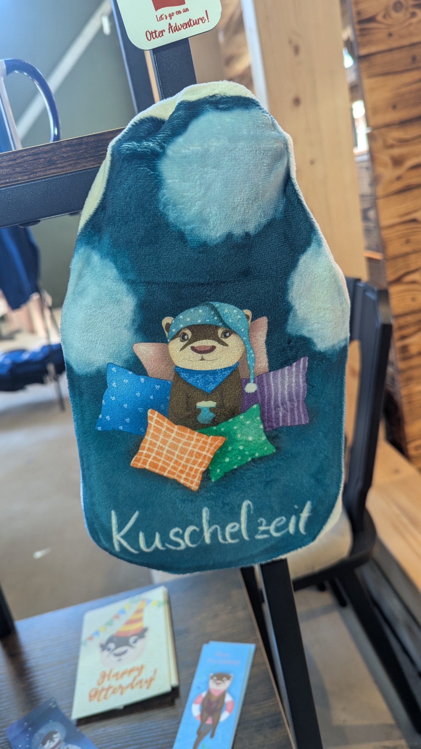 Kuschelzeit Otter Wärmflasche mit bedrucktem Stoffbezug für Kinder und Erwachsene | perfekt als Weihnachtsgeschenk