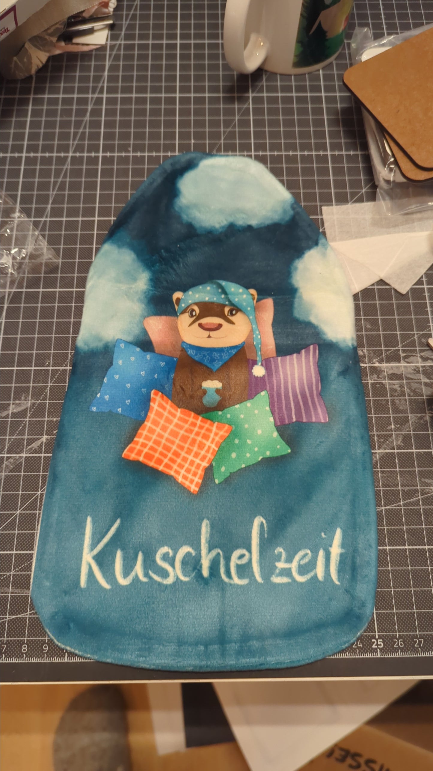 Kuschelzeit Otter Wärmflasche mit bedrucktem Stoffbezug für Kinder und Erwachsene | perfekt als Weihnachtsgeschenk