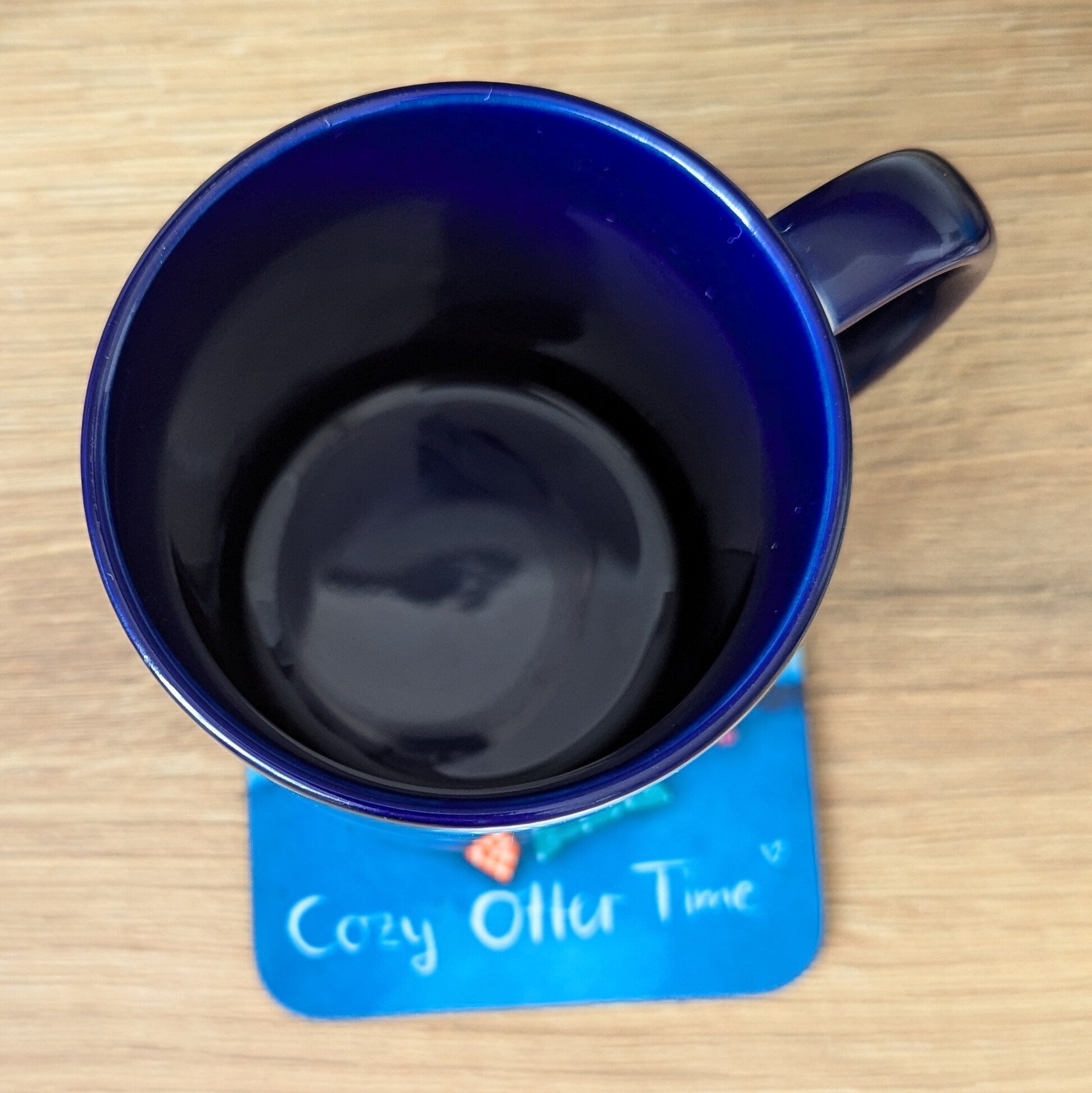 Kaffee mit Otter | Cozy Keramiktasse