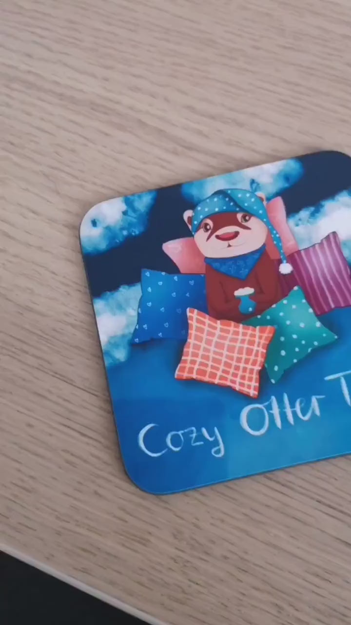 Cozy Otter Time Untersetzer | MDF Untersetzer für jedes heiße wie auch kalte Getränk, für ein gemütliches Genießen und Verschenken